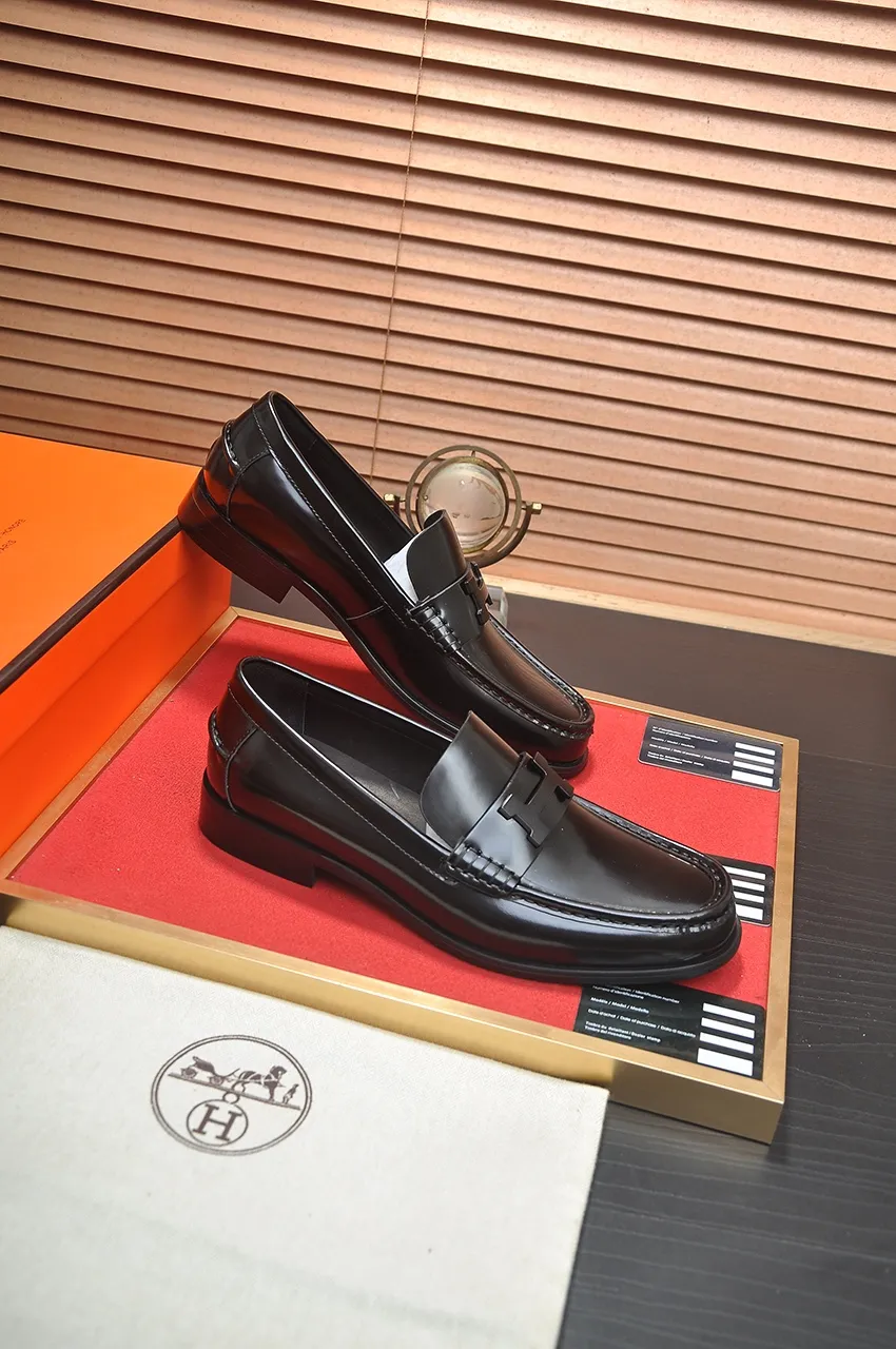 Men's shoes💰540💶[HERMES] (cowhide lining)🍀Italian top luxury🍀He does not pursue novel styles and gorgeous colors, but attracts the favor of successful men with his flawless, elegant and classic style. Formal leather shoes This very comfortable, simple and stable style allows you to easily match any style! The pattern is absolutely 1:1 refined from the original case, and we strive for excellence in materials, imported cowhide + cowhide lining💪💪💪extraordinary texture👍! .Code number: 38-45 (45 customized)